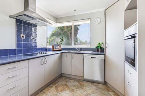 Photo of property in 2 Rochester Place, Nawton, Hamilton, 3200