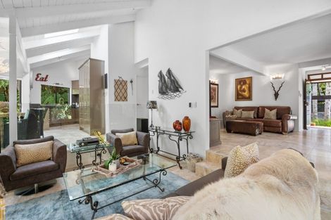 Photo of property in 19 Atarua Gardens, Waiatarua, Auckland, 0604