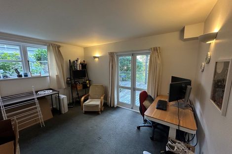 Photo of property in 43 Mortimer Terrace, Brooklyn, Wellington, 6021