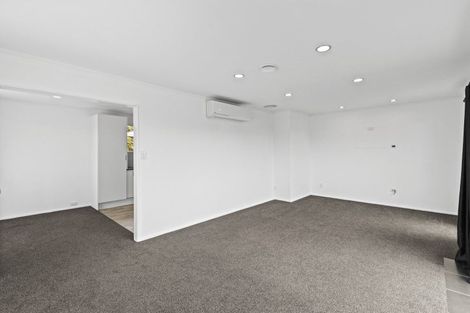 Photo of property in 7 Te Ngaere Place, Merrilands, New Plymouth, 4312