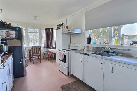 Photo of property in 11 Lister Crescent, Maraenui, Napier, 4110