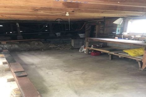 Photo of property in 37 Ocean View Road, Hillcrest, Auckland, 0627