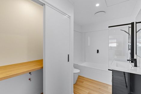 Photo of property in 42 Quinn Road, Levin, 5510