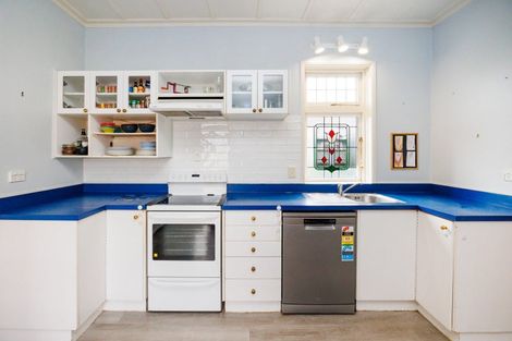 Photo of property in 27 Brightwater Terrace, Terrace End, Palmerston North, 4410