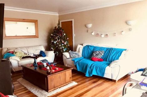 Photo of property in 33 Paparoa Road, Cockle Bay, Auckland, 2014