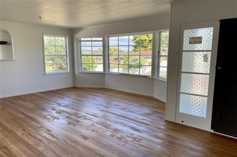 Photo of property in 9 Solo Place, Manurewa, Auckland, 2102