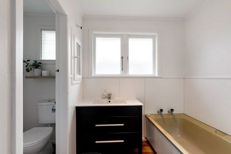 Photo of property in 5 Sutton Crescent, Hillcrest, Hamilton, 3216