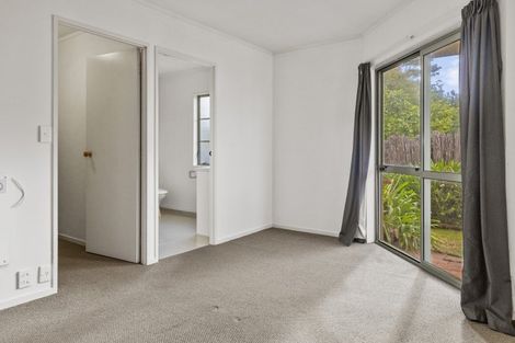 Photo of property in 1/8 Kathleen Place, Rainbow Point, Taupo, 3330