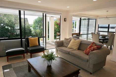 Photo of property in 2/96 Saint Johns Road, Saint Johns, Auckland, 1072