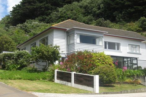 Photo of property in 4 Pinnacle Street, Seatoun, Wellington, 6022