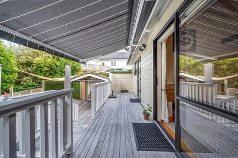 Photo of property in 19 Tainui Road, Cockle Bay, Auckland, 2014