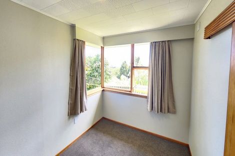 Photo of property in 2 Donnelly Street, Oakura, 4314