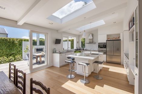 Photo of property in 126 Calliope Road, Stanley Point, Auckland, 0624