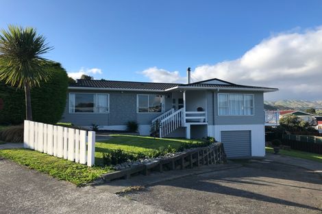 Photo of property in 10 Inlet View, Titahi Bay, Porirua, 5022