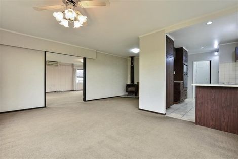 Photo of property in 338 Bucklands Beach Road, Bucklands Beach, Auckland, 2012