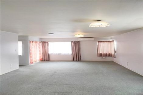 Photo of property in 4 Blueridge Close, Sunnyvale, Auckland, 0612