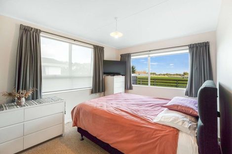 Photo of property in 32 Cascade Crescent, Westbrook, Palmerston North, 4412