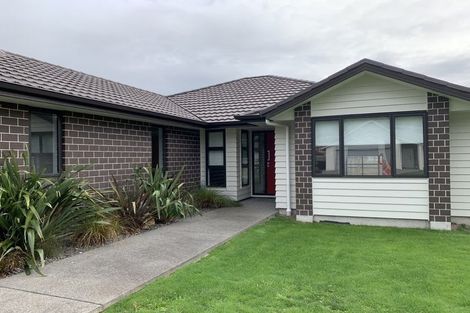 Photo of property in 8 Tapuhikura Street, Waikanae, 5036