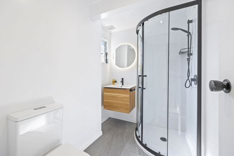 Photo of property in 109 Sandspit Road, Shelly Park, Auckland, 2014