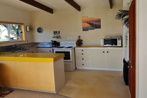 Photo of property in 10a Aorangi Road, Paraparaumu, 5032