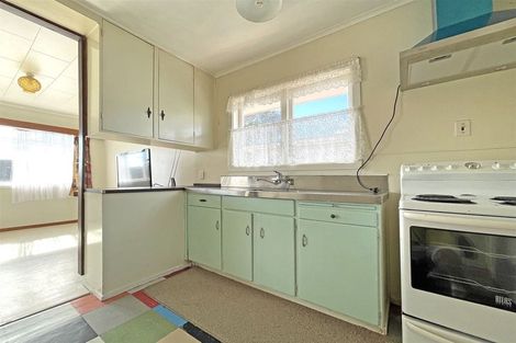 Photo of property in 75 Larnoch Road, Henderson, Auckland, 0610