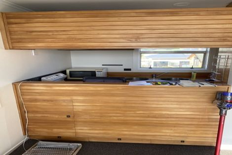 Photo of property in 10/2 Oriental Terrace, Mount Victoria, Wellington, 6011