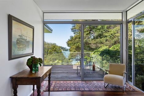 Photo of property in 730a South Titirangi Road, Titirangi, Auckland, 0604