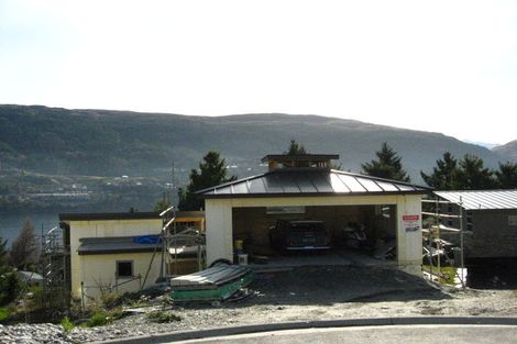 Photo of property in 9 Elizabeth Place, Kelvin Heights, Queenstown, 9300