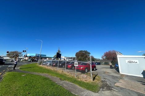 Photo of property in 320 Lincoln Road, Henderson, Auckland, 0610
