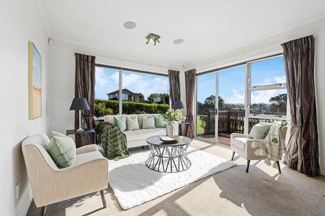 Photo of property in 13 Anchorite Way, Red Beach, 0932