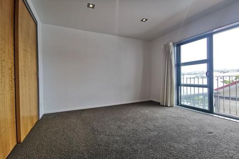 Photo of property in 52c Hawker Street, Mount Victoria, Wellington, 6011
