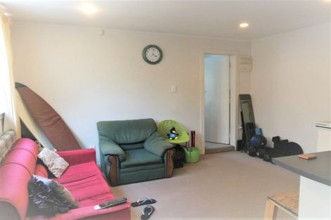 Photo of property in 16 Trinidad Road, Sunnynook, Auckland, 0620