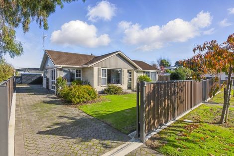 Photo of property in 2 Gabriel Street, Raumati Beach, Paraparaumu, 5032