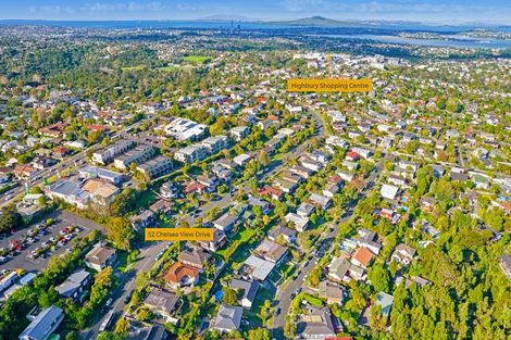 Photo of property in 52 Chelsea View Drive, Chatswood, Auckland, 0626