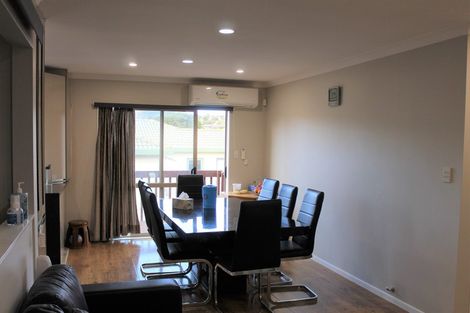 Photo of property in 15 Chieftain Rise, Goodwood Heights, Auckland, 2105
