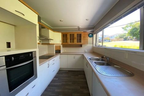 Photo of property in 6 Barlow Place, Chatswood, Auckland, 0626