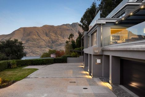 Photo of property in 6 Lordens Place, Fernhill, Queenstown, 9300