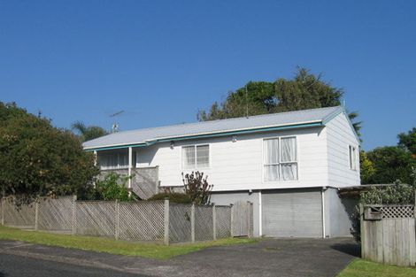 Photo of property in 2/44 Weldene Avenue, Glenfield, Auckland, 0629