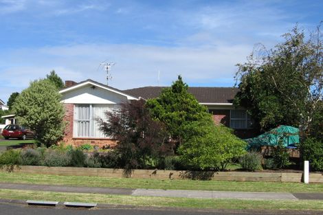 Photo of property in 3 Rothwell Place, Sunnyhills, Auckland, 2010