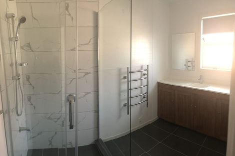 Photo of property in 6 Braeburn Place, Takanini, 2112