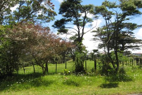 Photo of property in 15 Motutara Road, Muriwai, Waimauku, 0881