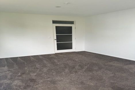 Photo of property in 2/25 Gill Avenue, Te Atatu Peninsula, Auckland, 0610
