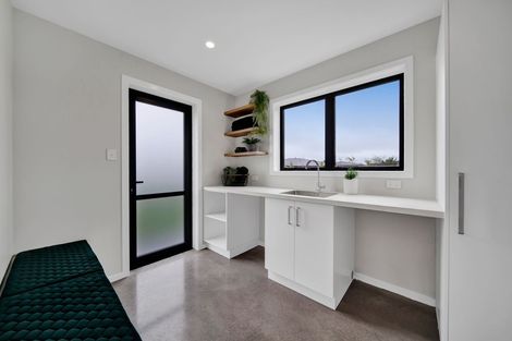 Photo of property in 13 Thomason Road, Egmont Village, New Plymouth, 4371