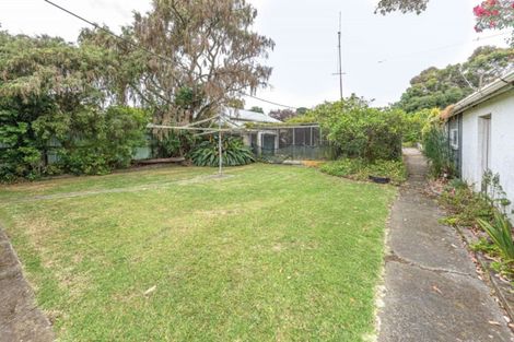 Photo of property in 11 Nikau Street, Tawhero, Whanganui, 4501