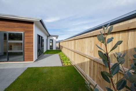 Photo of property in 48 Te Ara O Roimata, Wainuiomata, Lower Hutt, 5014