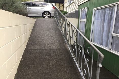 Photo of property in 132 Triangle Road, Massey, Auckland, 0614