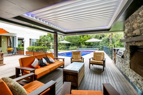 Photo of property in 531 South Road, Omata, New Plymouth, 4374