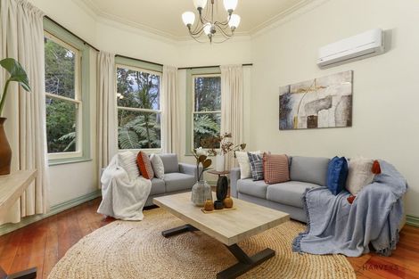 Photo of property in 51 Opanuku Road, Henderson Valley, Auckland, 0612