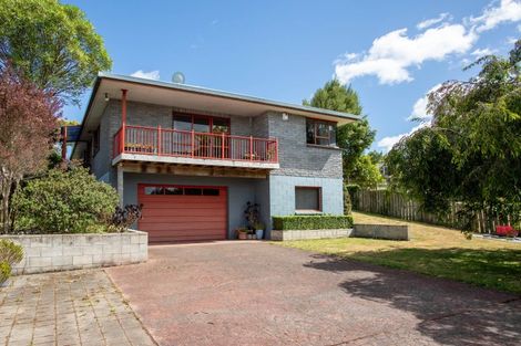 Photo of property in 6 Beedie Street, Dannevirke, 4930