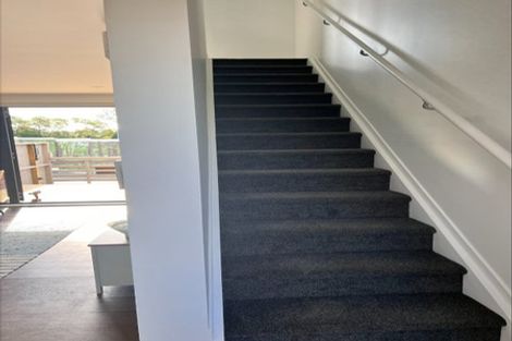 Photo of property in 1 Te Puketoka Lane, Mangere, Auckland, 2022